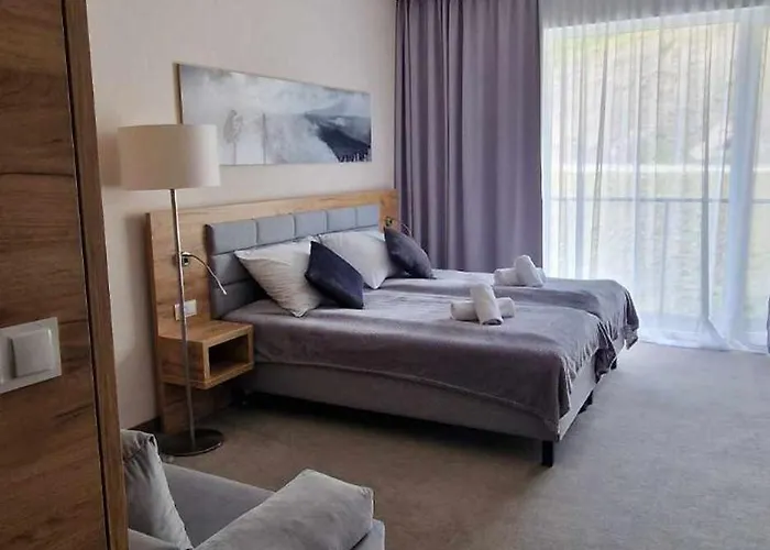 Czarna Gora Star * Sienna (Klodzko)